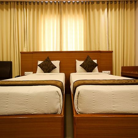 โอโย 6960 เกนคีรี Hotel บังกาลอร์ ภายนอก รูปภาพ